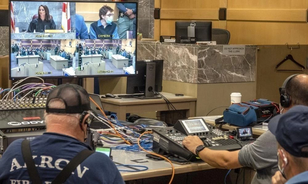 Φλόριντα – Πάρκλαντ: 130 εκατ. αποζημίωση στις οικογένειες των θυμάτων του μακελειού στο λύκειο